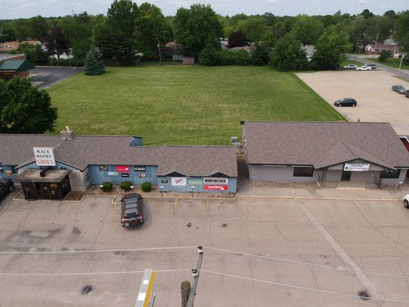 305 W Lincoln Ave, Charleston, IL 61920